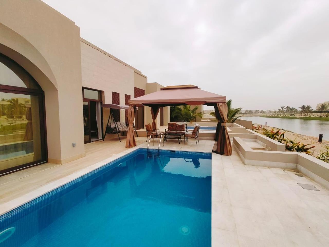 Luxury Villa With Private Swimming Pool Ma'murah Exterior foto